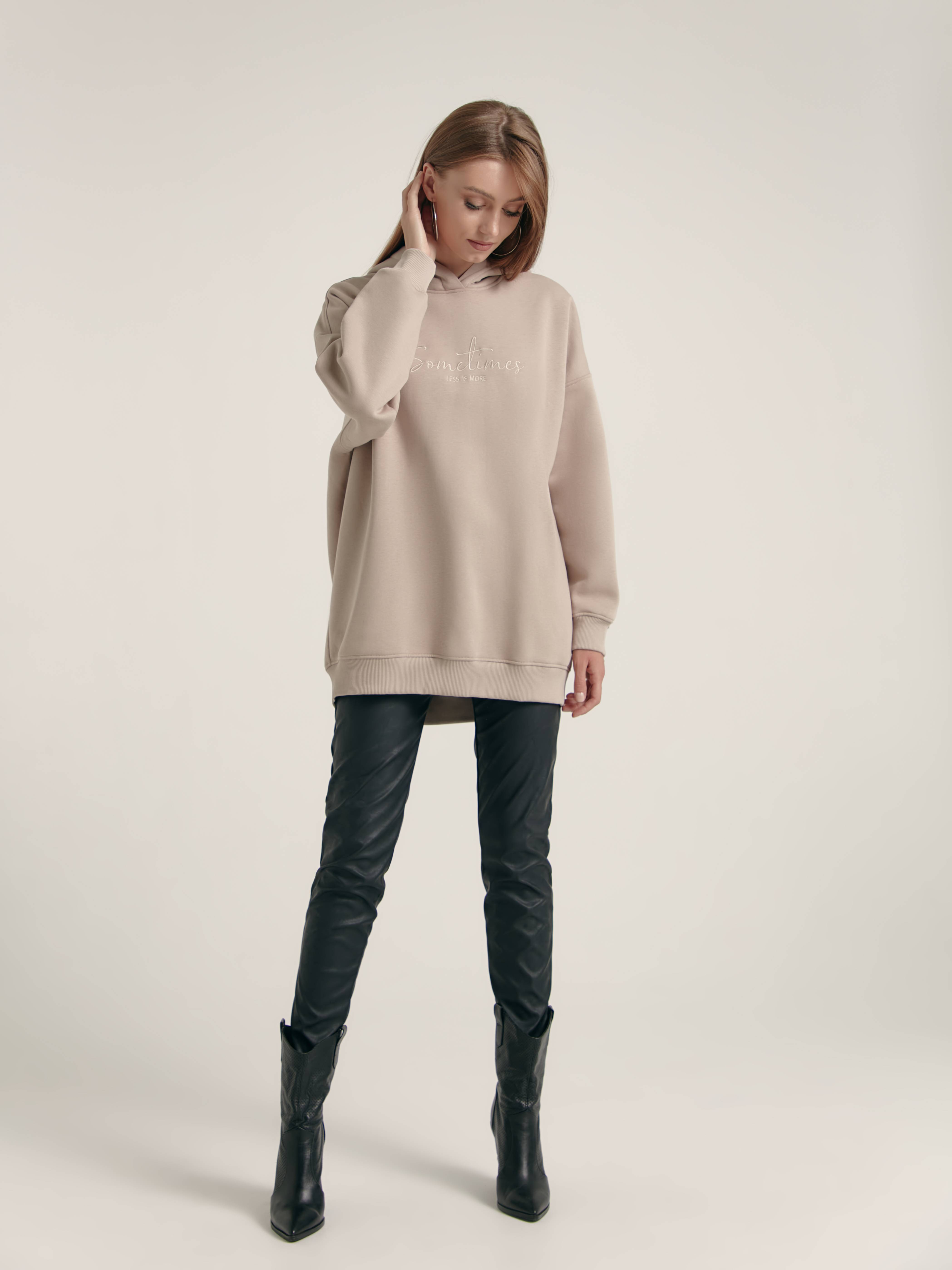

Джемпер жіночий Conte ⭐️, Light cappuccino, Подовжене оversize-худі на флісі з вишивкою LD 1487