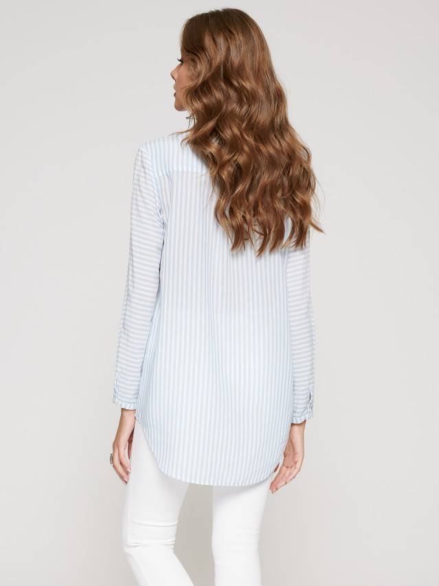 Блуза жіноча з текстильної тканини в смужку з довгим втачним рукавом і манжетам по низу. У виробі подвійна кокетка. По переду з лівого - 4